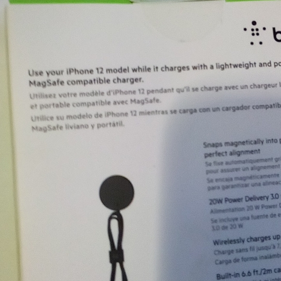 BELKIN Magnetic Portable Wireless Charger Pad - Picture 4 of 6